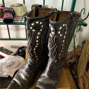 Black Western Cowboy Boots with Embroidered Design